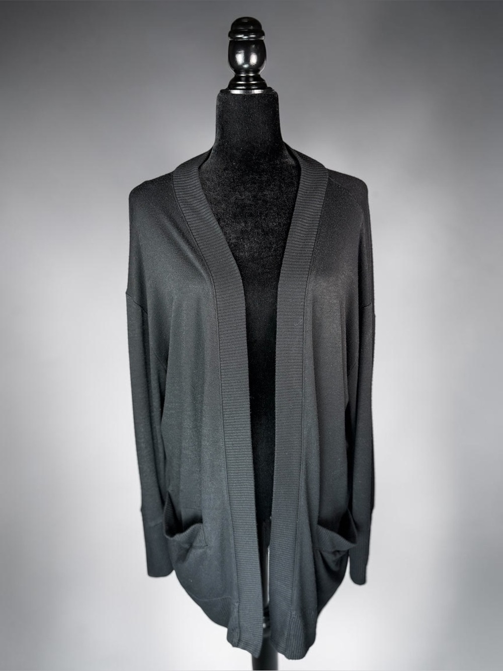 GapBody Womens Black Open Front Cardigan Size M Long Sleeve Pockets Stretch Knit